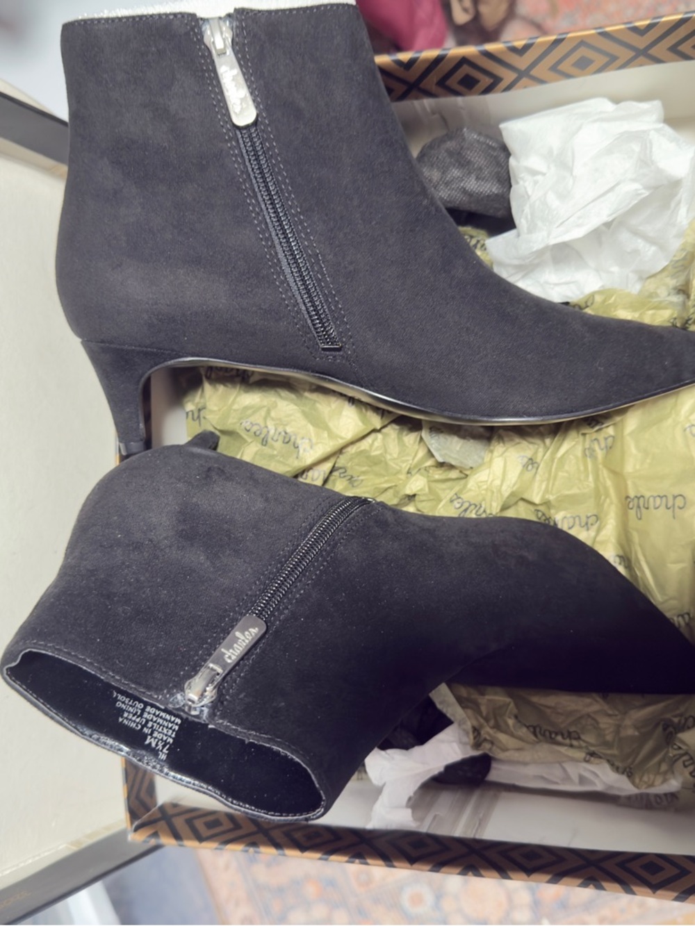 Charles David Black Suede Ankle Boots with Kitten Heel - Size 7.5M NIB